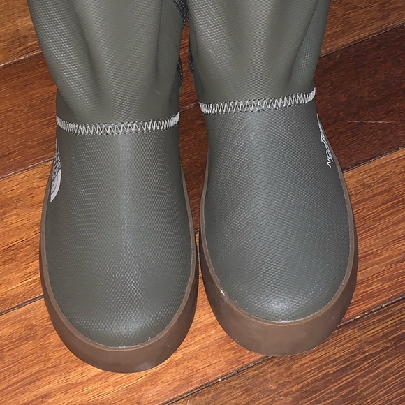 North Face Base Camp Rain Boot Shorty 